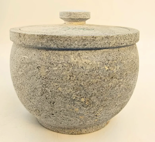 900 ML - 1 Liter Soapstone Curd Pot | Traditional Storage for Fresh, Creamy Curd.